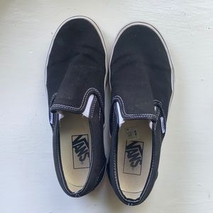 Black VANS size 7 barely worn!